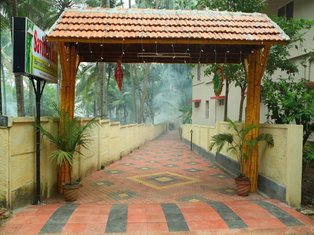 Savithri Inn Bamboo Cottages & Resorts Varkala Exterior foto