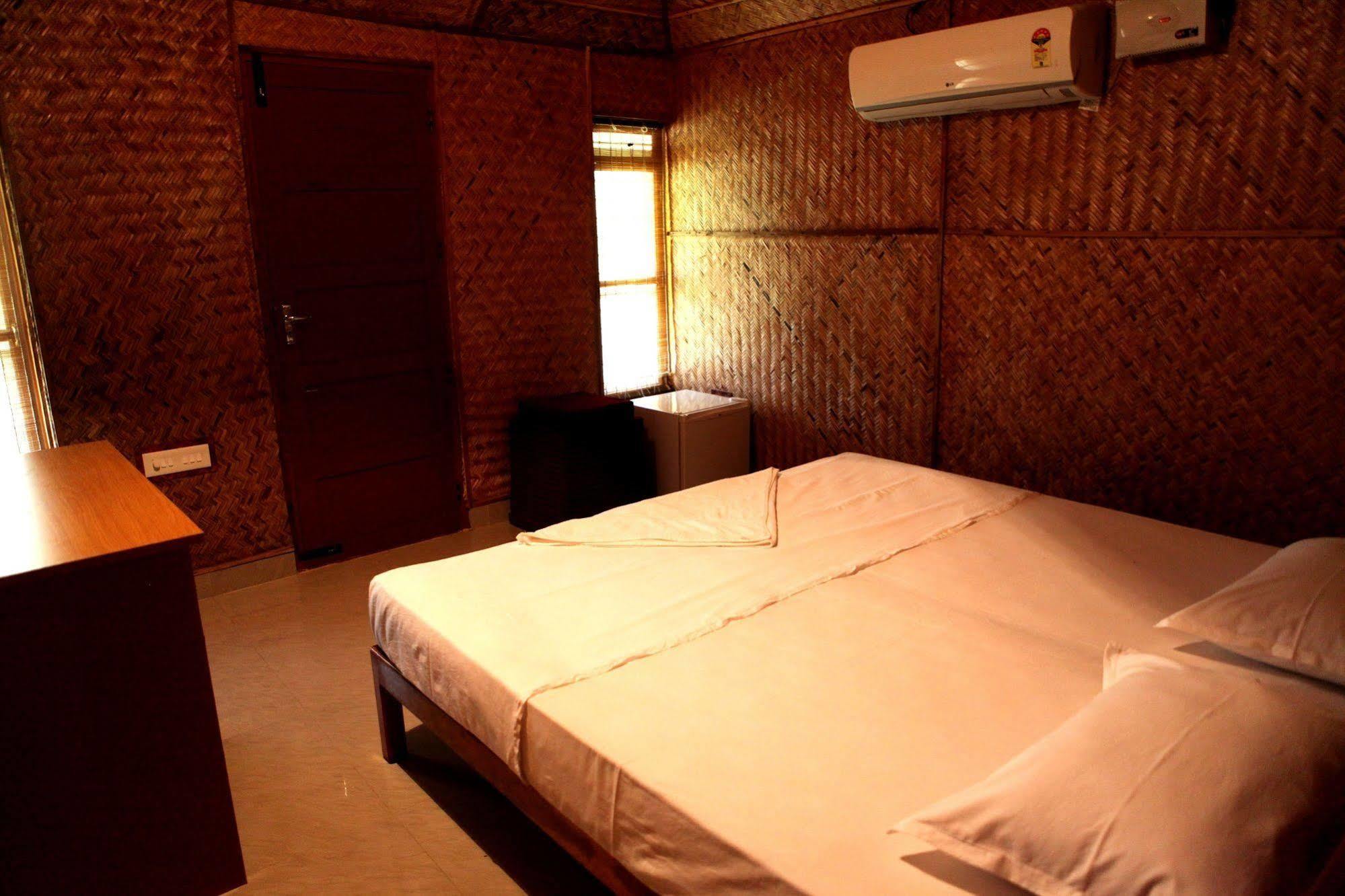 Savithri Inn Bamboo Cottages & Resorts Varkala Exterior foto