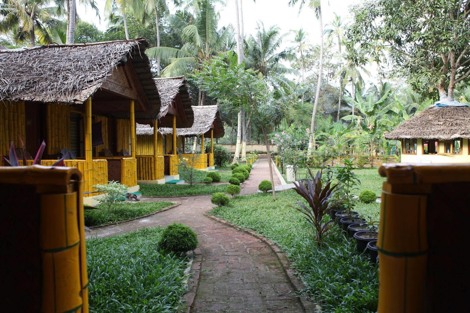 Savithri Inn Bamboo Cottages & Resorts Varkala Exterior foto